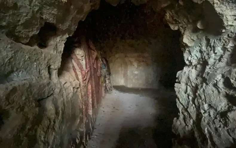 Mysterious Underground Mosque of Unknown Date in Batman’s Gömek Plateau