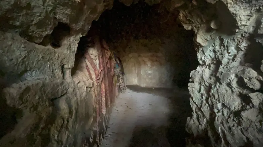 Mysterious Underground Mosque of Unknown Date in Batman’s Gömek Plateau