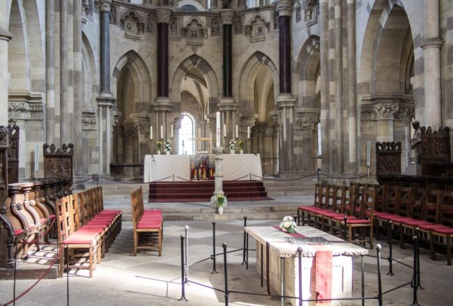 Not Italian, but Anatolian: The Marble of Otto the Great’s Sarcophagus Traced to Marmara Island