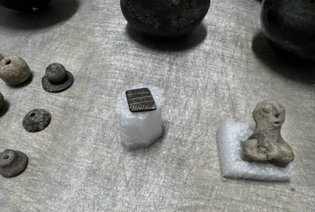 7,500-Year-Old Stone Seal Unearthed at Tadım Höyük