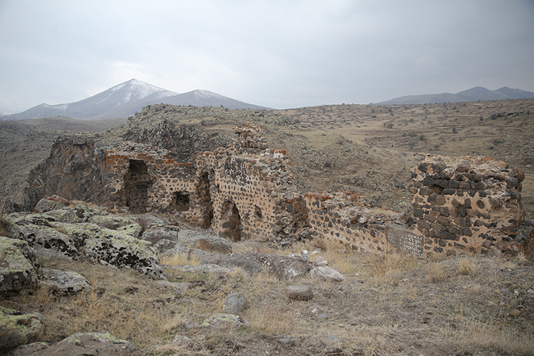 A 1,000-Year-Old Fortress Overlooking the Melendiz Plain Still Stands in Central Anatolia