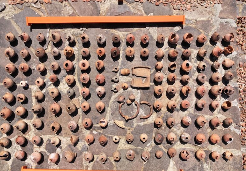 3,000 Ritual Hydriskoi Discovered at Demeter–Kore Temple in Aigai