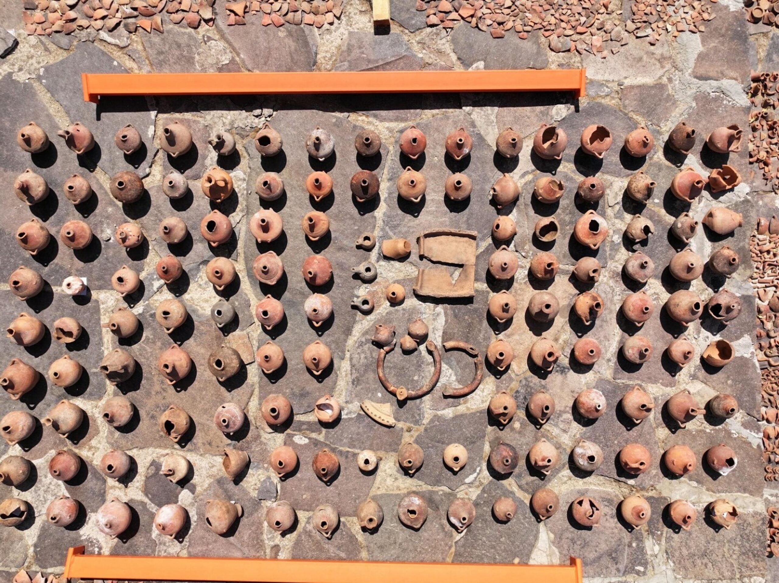 3,000 Ritual Hydriskoi Discovered at Demeter–Kore Temple in Aigai