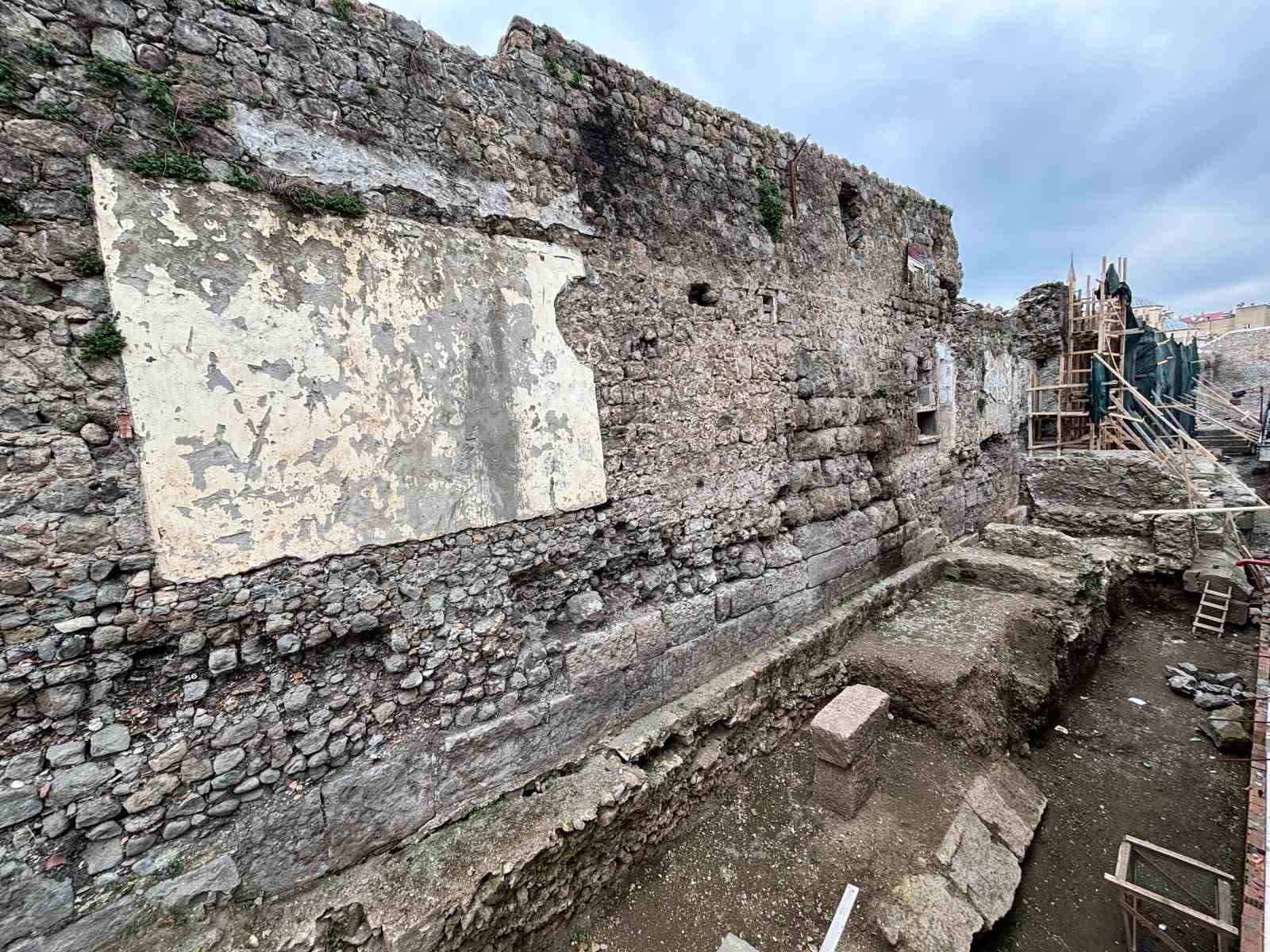 Beneath a Modern Market in Trabzon, a Rare Roman-Era River Harbor Emerges