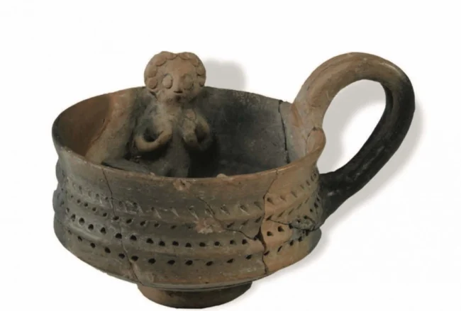 A Hittite Goddess Vessel from Eskiyapar and the Ritual of “Drinking the God”