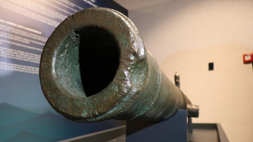 17th-Century Dutch Bronze Ship Cannon Discovered During Shipbreaking in İzmir Goes on Display