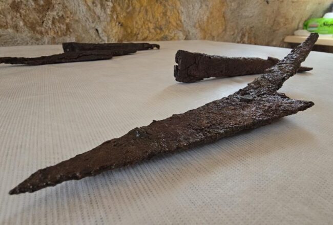 Rare 1,500-Year-Old Knife Set